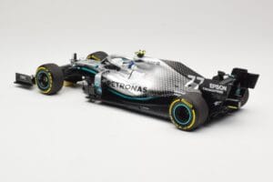 Mercedes AMG Petronas Motorsport W10 #77 V. Bottas 2nd Place Chinese GP 2019 Minichamps 1:18 110190377 Métal Moulé — image 5 sur 6