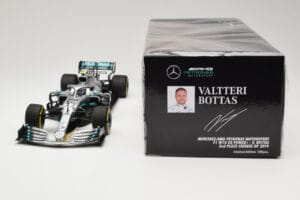 Mercedes AMG Petronas Motorsport W10 #77 V. Bottas 2nd Place Chinese GP 2019 Minichamps 1:18 110190377 Métal Moulé — image 6 sur 6
