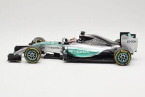 Mercedes AMG Petronas W06 Hybrid #44 L. Hamilton F1 World Champion 2015 Minichamps 1:18 186150044 Métal Moulé — image 3 sur 6