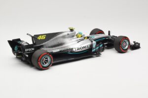 Mercedes AMG Petronas W08 V. Rossi Ride Swap Valencia December 2019 Minichamps 1:18 110191746 Métal Moulé — image 2 sur 6