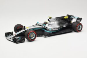 Mercedes AMG Petronas W08 V. Rossi Ride Swap Valencia December 2019 Minichamps 1:18 110191746 Métal Moulé