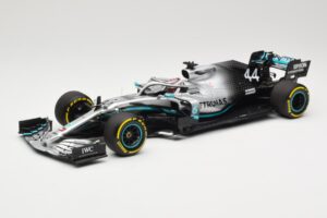 Mercedes AMG Petronas W10 #44 L. Hamilton F1 World Champion Dealer Edition 2019 Minichamps 1:18 B66960567 Métal Moulé