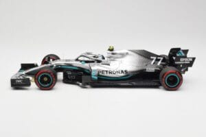 Mercedes AMG Petronas W10 #77 V. Bottas British GP 2019 Minichamps 1:18 110191077 Métal Moulé — image 3 sur 6