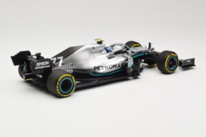 Mercedes AMG Petronas W10 #77 V. Bottas Winner USA GP 2019 Minichamps 1:18 110191877 Métal Moulé — image 2 sur 6
