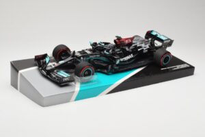 Mercedes AMG Petronas W12 E Performance #44 L. Hamilton Bahrain GP 2021 Minichamps 1:18 113210144 Métal Moulé — image 2 sur 6