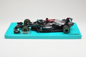 Mercedes AMG Petronas W12 E Performance #44 L. Hamilton Russian GP 2021 Minichamps 1:18 113211544 Métal Moulé