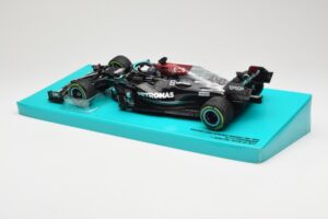 Mercedes AMG Petronas W12 E Performance #44 L. Hamilton Russian GP 2021 Minichamps 1:18 113211544 Métal Moulé — image 5 sur 6