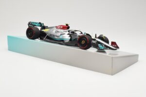 Mercedes AMG Petronas W13 E Performance #44 L. Hamilton 2022 Minichamps 1:18 113220044 Métal Moulé — image 4 sur 6