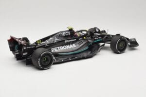 Mercedes AMG Petronas W14 E Performance #44 L. Hamilton Bahrain GP 2023 Minichamps 1:18 110230144 Métal Moulé — image 2 sur 6