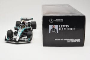 Mercedes AMG Petronas W15 E Performance #44 L. Hamilton 2024 Minichamps 1:18 110240144 Métal Moulé — image 6 sur 6