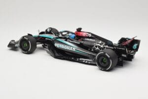 Mercedes AMG Petronas W15 E Performance #63 G. Russell Winner Austrian GP 2024 Minichamps 1:18 110241163 Métal Moulé — image 5 sur 6