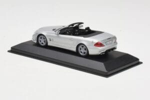 Mercedes AMG SL63 R230 Argent Minichamps 1:43 B66960018-R Métal Moulé — image 3 sur 4