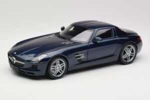 Mercedes SLS AMG C197 Blue Metallic Minichamps 1:18 180039021 Métal Moulé