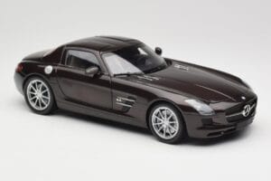 Mercedes AMG SLS C197 Brown Metallic Minichamps 1:18 100039028 Métal Moulé — image 6 sur 8