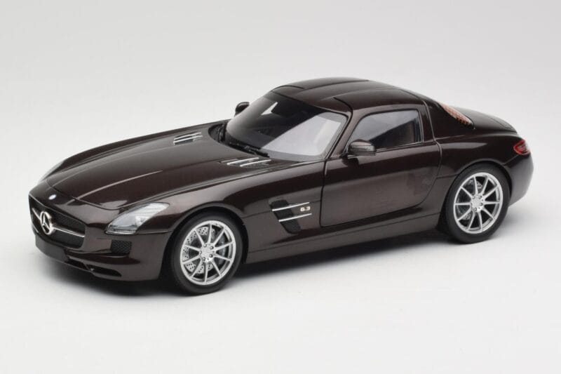 Mercedes AMG SLS C197 Brown Metallic Minichamps 1:18 100039028 Métal Moulé