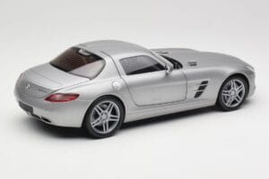 Mercedes AMG SLS C197 Grey Metallic Minichamps 1:18 100039025 Métal Moulé — image 3 sur 8