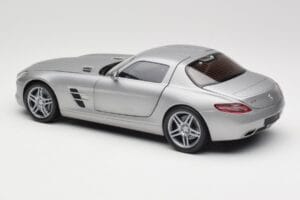 Mercedes AMG SLS C197 Grey Metallic Minichamps 1:18 100039025 Métal Moulé — image 7 sur 8