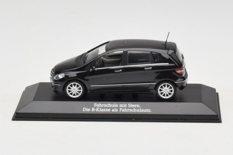 Mercedes B-Class W245 Auto-École Noir Minichamps 1:43 MB005 Métal Moulé