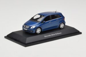 Mercedes B-Class W245 Lotus Blue Metallic Minichamps 1:43 B66962407 Métal Moulé — image 2 sur 4