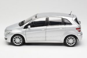 Mercedes B-Class W245 Argent Kyosho 1:18 B66962326 Métal Moulé — image 4 sur 8