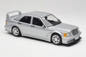 Mercedes 190E W201 2.5-16 EVO 2 Astral Argent Metallic Minichamps 1:18 155036101 Métal Moulé — image 4 sur 6