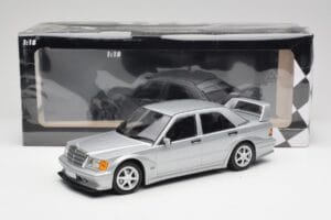 Mercedes 190E W201 2.5-16 EVO 2 Astral Argent Metallic Minichamps 1:18 155036101 Métal Moulé — image 6 sur 6