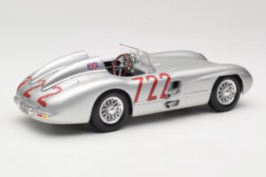 Mercedes 300 SLR W196S #722 S. Moss / D. Jenkinson Mille Miglia Winner 1955 Maisto 1:18 536887 Métal Moulé — image 3 sur 8