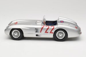 Mercedes 300 SLR W196S #722 S. Moss / D. Jenkinson Mille Miglia Winner 1955 Maisto 1:18 536887 Métal Moulé — image 4 sur 8