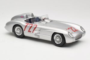 Mercedes 300 SLR W196S #722 S. Moss / D. Jenkinson Mille Miglia Winner 1955 Maisto 1:18 536887 Métal Moulé — image 6 sur 8