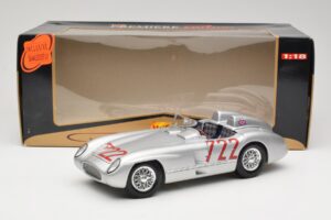Mercedes 300 SLR W196S #722 S. Moss / D. Jenkinson Mille Miglia Winner 1955 Maisto 1:18 536887 Métal Moulé — image 8 sur 8