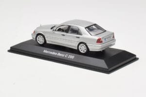 Mercedes C 200 W202 Iridium Silver Minichamps 1:43 B66040488 Métal Moulé — image 3 sur 4
