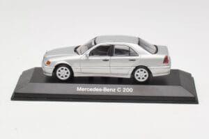 Mercedes C 200 W202 Iridium Silver Minichamps 1:43 Mercedes C 200 W202 Iridium Silver Minichamps 1:43 B66040488 Métal Moulé
