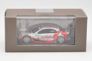 Mercedes C-Class C203 #1 Vodafone AMG B. Schneider DTM 2004 Minichamps 1:43 B66962207 Métal Moulé — image 4 sur 4