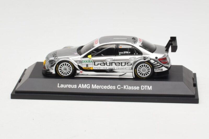 Mercedes C-Class C204 #8 R. Schumacher HWA DTM 2010 Minichamps 1:43 B66961414 Métal Moulé