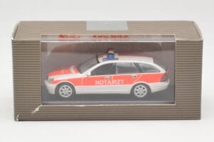 Mercedes C-Class S203 Notarzt Minichamps 1:43 430030190 Métal Moulé — image 4 sur 4