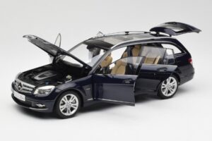 Mercedes C-Class S204 T-Modell Tanzanite Bleu AUTOart 1:18 B66962352 Métal Moulé — image 2 sur 8