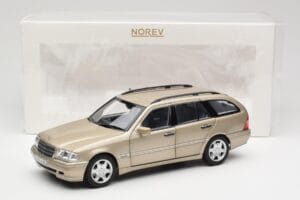 Mercedes C-Class T-Model W202 Smoke Silver Norev 1:18 183388 Métal Moulé — image 8 sur 8