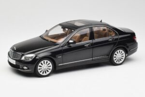 Mercedes C-Class W204 Obsidian Noir AUTOart 1:18 B66962365 Métal Moulé