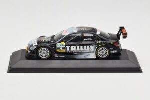 Mercedes C-Class W204 #4 Team AMG Mercedes R. Schumacher DTM 2009 Minichamps 1:43 400093904 Métal Moulé