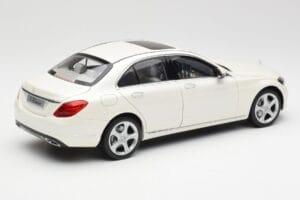 Mercedes C-Class W205 Diamond Blanc Métallisé Norev 1:18 B66960256 Métal Moulé — image 3 sur 8