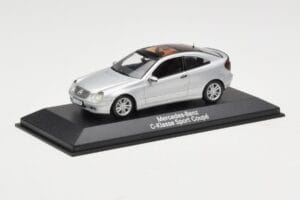 Mercedes C-Class W203 Sport Coupé Argent Minichamps 1:43 B66961916 Métal Moulé — image 2 sur 4