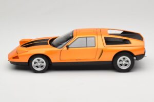 Mercedes C111 II White Autumn Metallic Norev 1:18 183050 Métal Moulé — image 4 sur 10