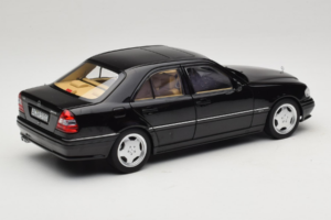 Mercedes C36 AMG W202 Obsidian Black Metallic Norev 1:18 183381 Métal Moulé — image 3 sur 8