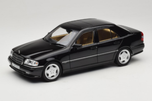 Mercedes C36 AMG W202 Obsidian Black Metallic Norev 1:18 183381 Métal Moulé