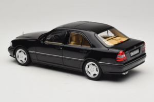 Mercedes C36 AMG W202 Obsidian Black Metallic Norev 1:18 183381 Métal Moulé — image 7 sur 8