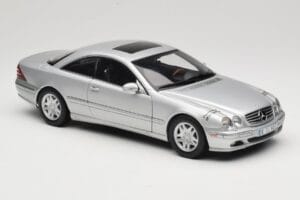 Mercedes CL 500 C215 Argent AUTOart 1:18 B66962152 Métal Moulé — image 6 sur 8
