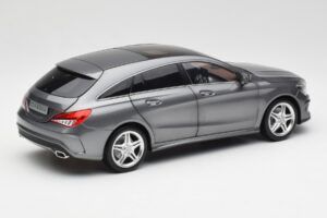 Mercedes CLA C117 Mountain Gris Norev 1:18 B66960351 Métal Moulé — image 3 sur 8