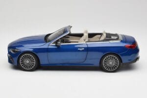 Mercedes CLE Cabriolet A236 Bleu Norev 1:18 B66960653 Métal Moulé — image 5 sur 9