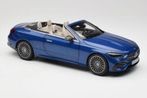 Mercedes CLE Cabriolet A236 Bleu Norev 1:18 B66960653 Métal Moulé — image 7 sur 9