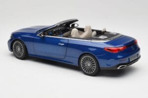 Mercedes CLE Cabriolet A236 Bleu Norev 1:18 B66960653 Métal Moulé — image 8 sur 9